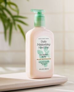 Bath & Body Works kreemjas vedelseep Cucumber & Lily 266ml - Pilt 7